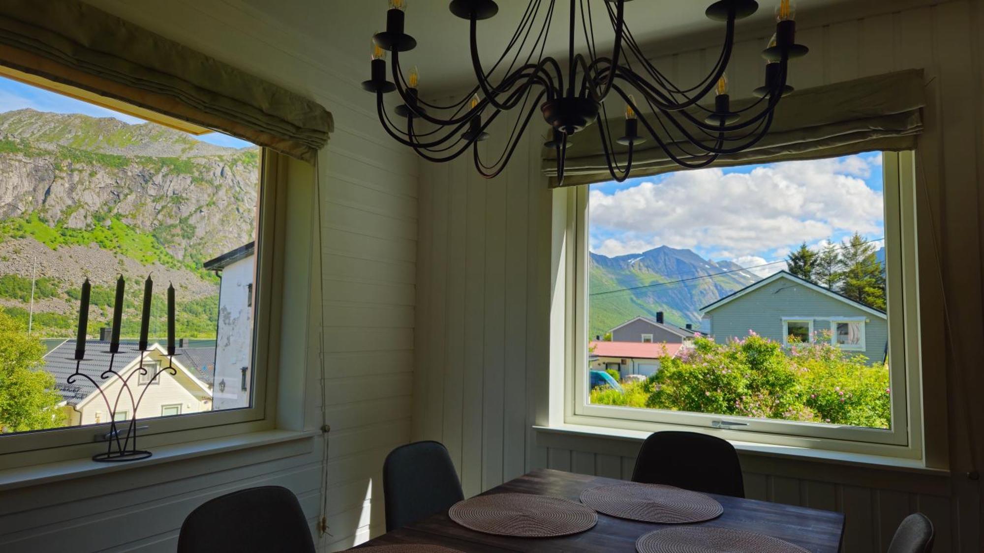 The Northern House Gryllefjord Экстерьер фото