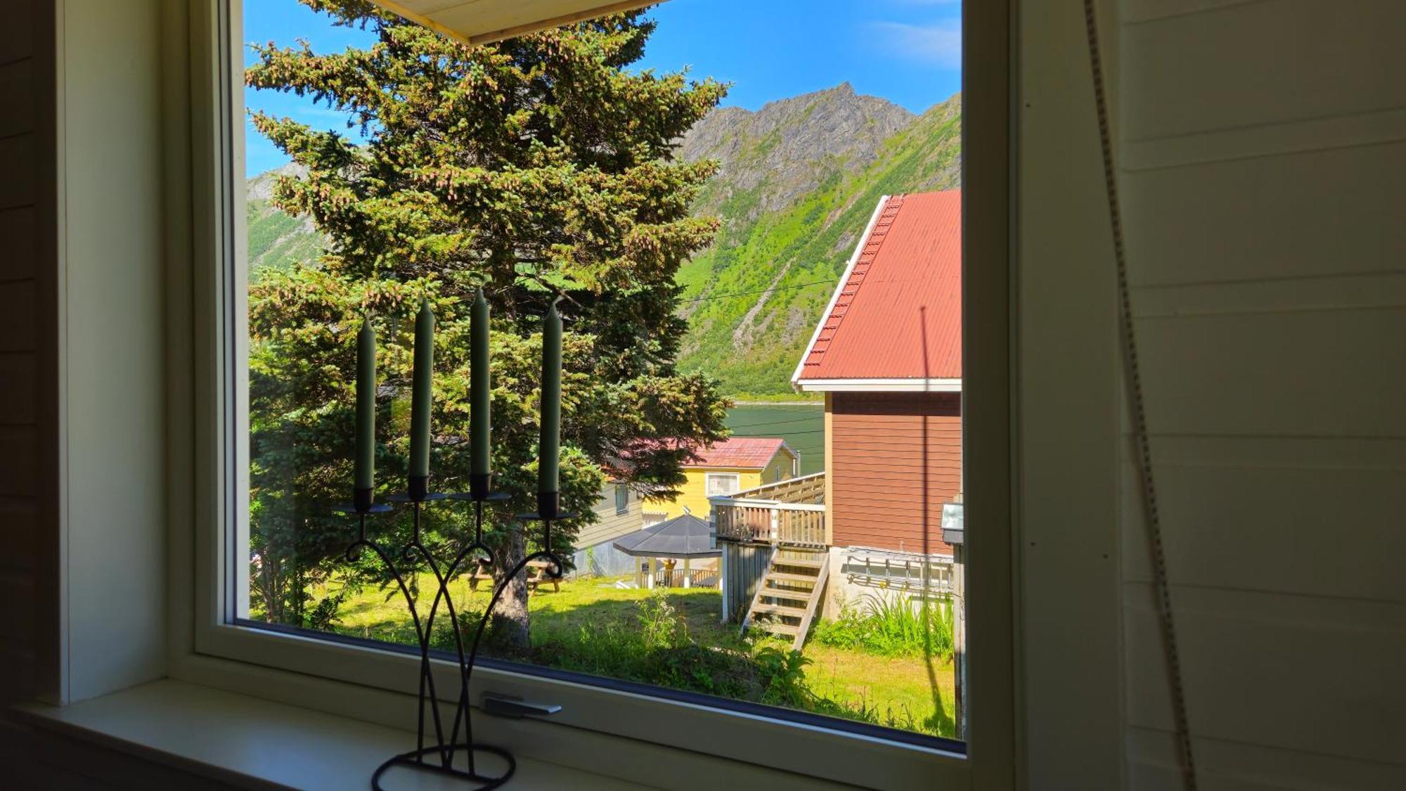 The Northern House Gryllefjord Экстерьер фото